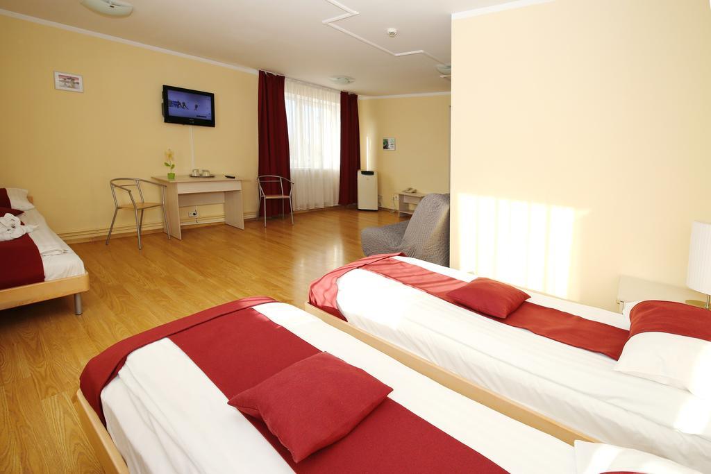 Apart Hotel Tomo Free Parking Riga Exterior photo